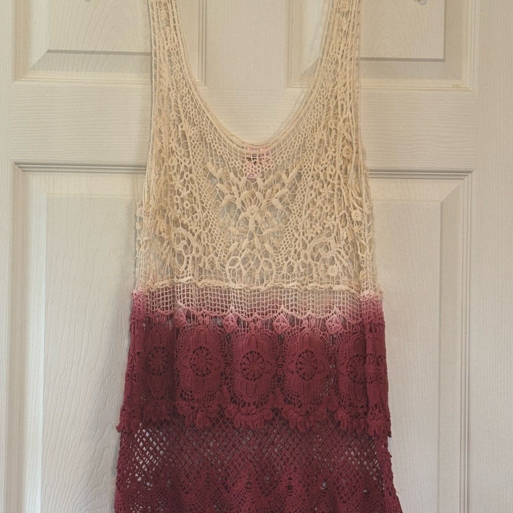 Dolled Up Crotchet Lace Ombré Tank Top in Cream and Burgundy